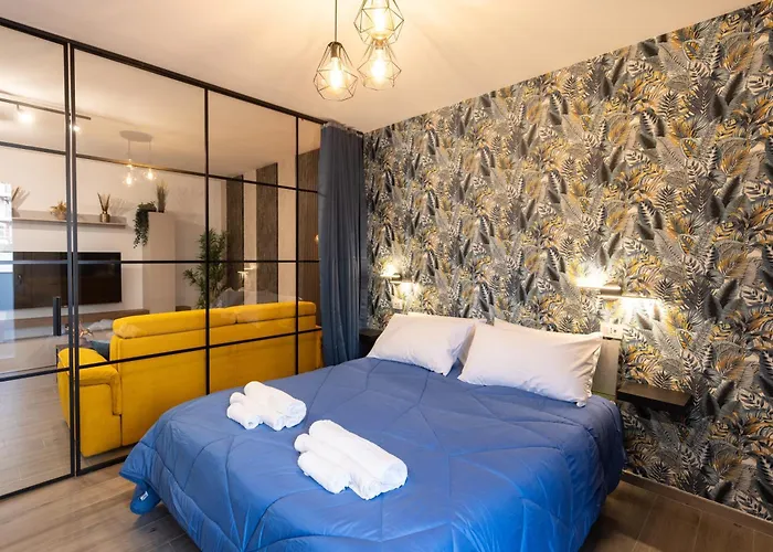 Urban Chic Luxury *